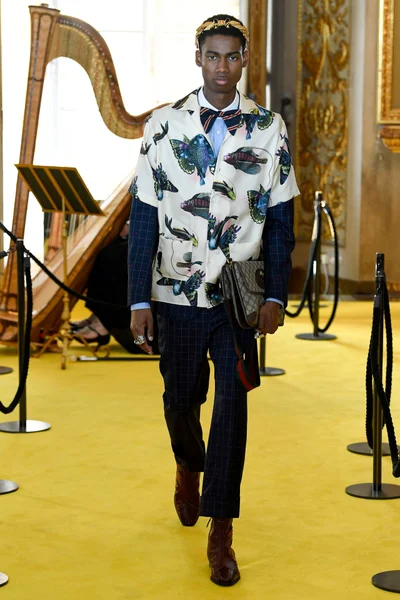 Look 55